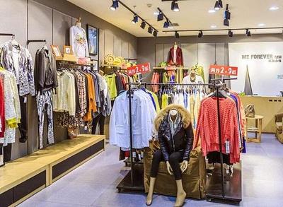 攜手共創(chuàng)時(shí)尚巔峰，開啟你的專屬創(chuàng)業(yè)機(jī)遇！圣卡羅女裝專賣店誠邀加盟